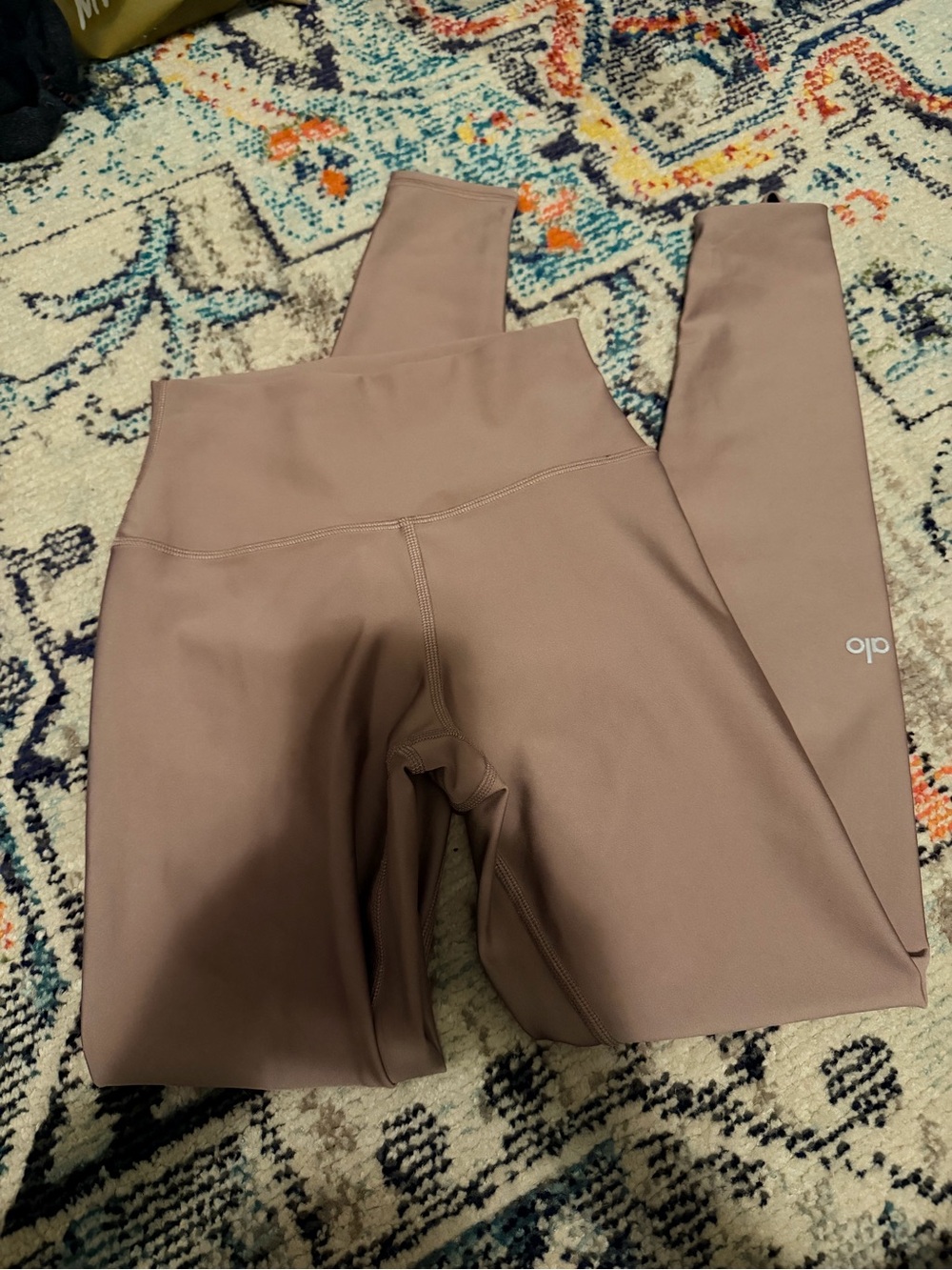 alo yoga leggings